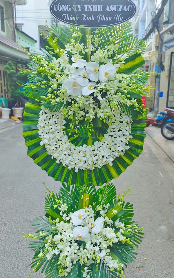 Vòng hoa tang lễ quận 1