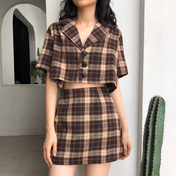 Tặng bạn gái trang phục thời trang