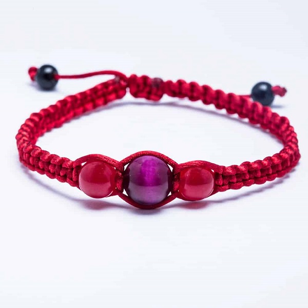 Tặng bạn gái vòng tay hanmade