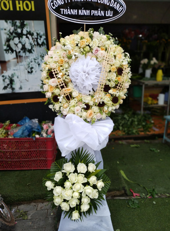 hình kệ hoa thành kính phân ưu