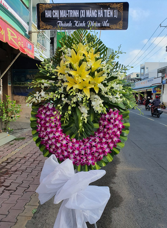 Hoa viếng đám ma