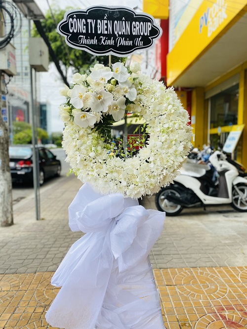 vòng hoa cú đám tang tại hà nội