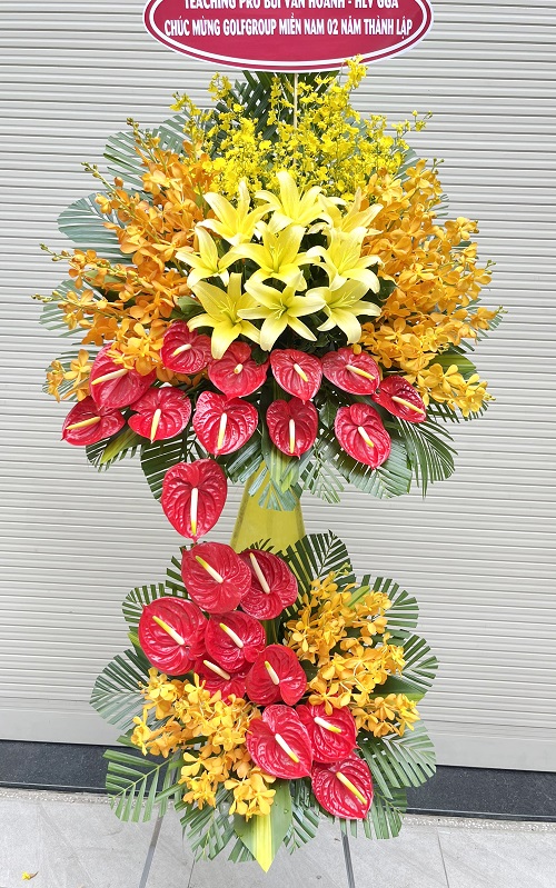 kệ hoa chúc mừng tại shop hoa cần đước