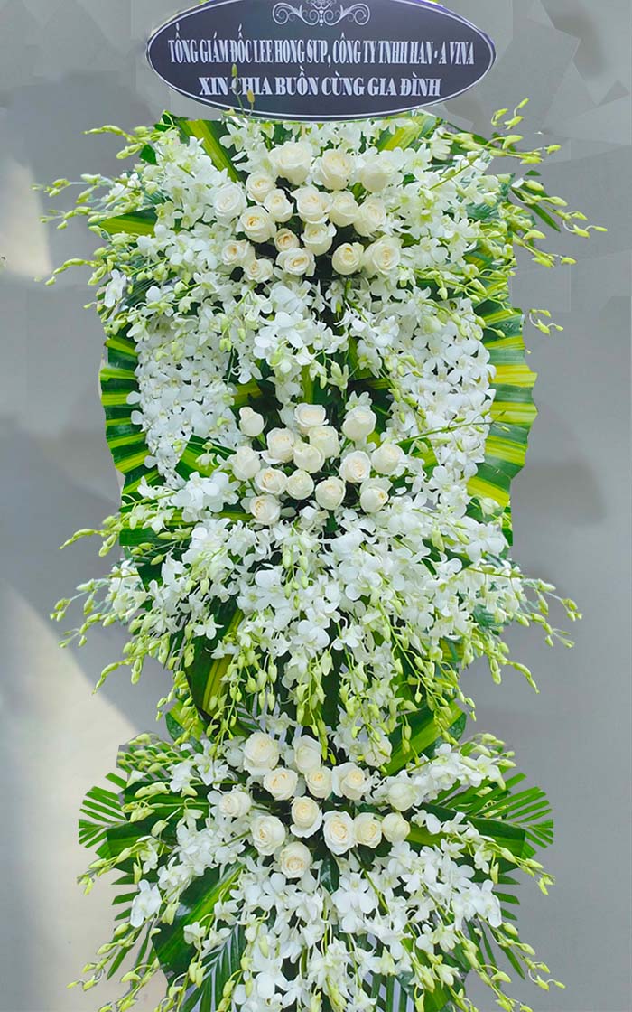 vòng hoa tang lễ trắng