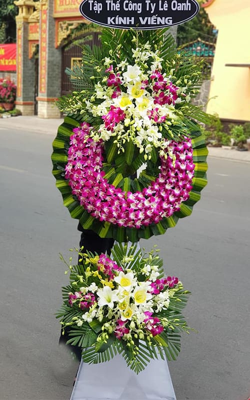 Vòng hoa tang lễ tại shop hoa tươi Từ Sơn Bắc Ninh