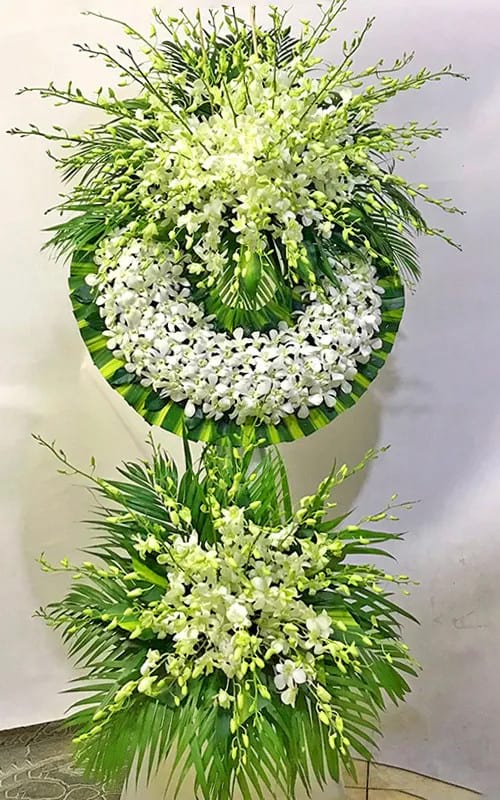 Hoa tang lễ tại cửa hàng hoa tươi Mỏ Cày Nam Bến Tre