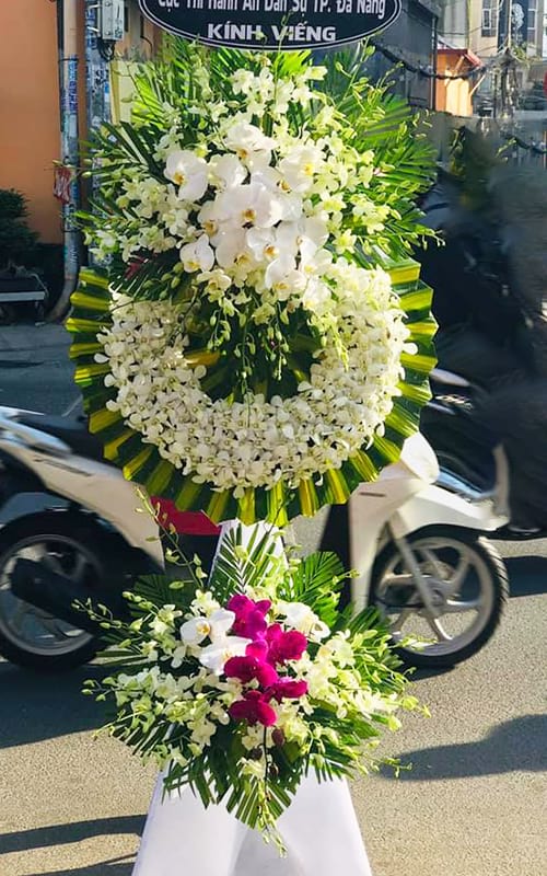 Hoa tang lễ tại shop hoa tươi Đồng Phú Bình Phước