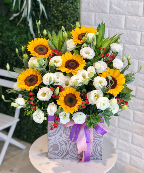 hoa chúc mừng tại shop hoa tươi Trần Văn Thời Cà Mau