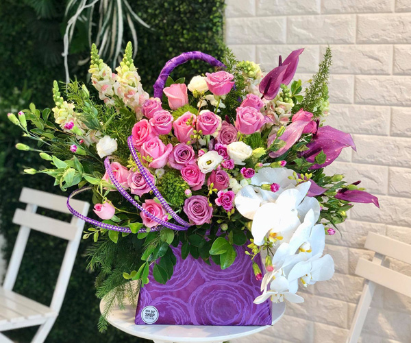 Giỏ hoa chúc mừng tại shop hoa tươi Bình Thủy Cần Thơ