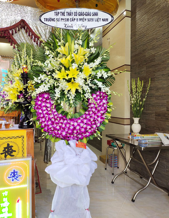 Hoa tang lễ hoa tươi Lai Châu