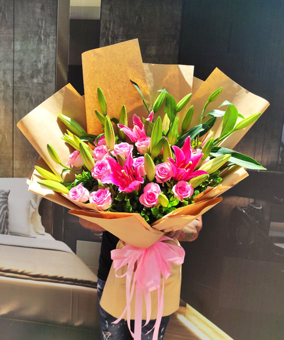 Bó hoa ly cửa hàng hoa tươi ở Nghệ An