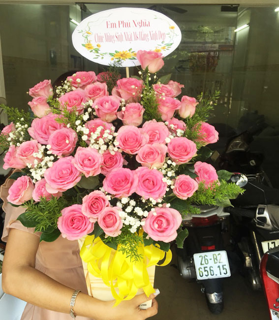 Giỏ hoa sinh nhật shop hoa tươi Nghê An