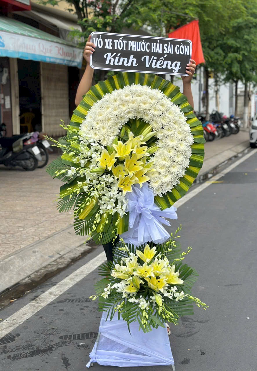 vong hoa tang le