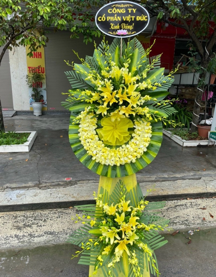 vong hoa tang le